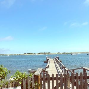 WILLING TO SELL ENTIRE CLOSET : 500